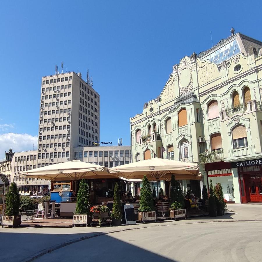 Menrat Leilighet Novi Sad Eksteriør bilde